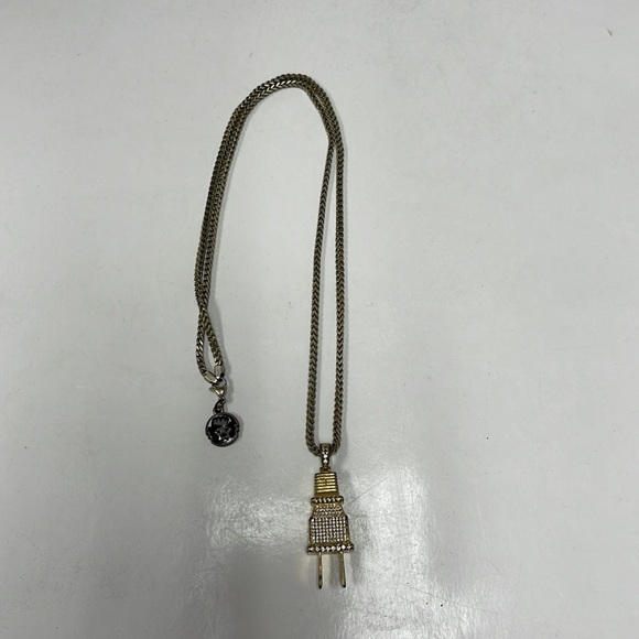 NWT, Guess/Marciano Chain - Picture 3 of 4